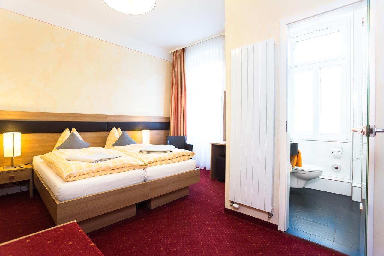 Hotel-Pension Berger Хайдельберг Экстерьер фото